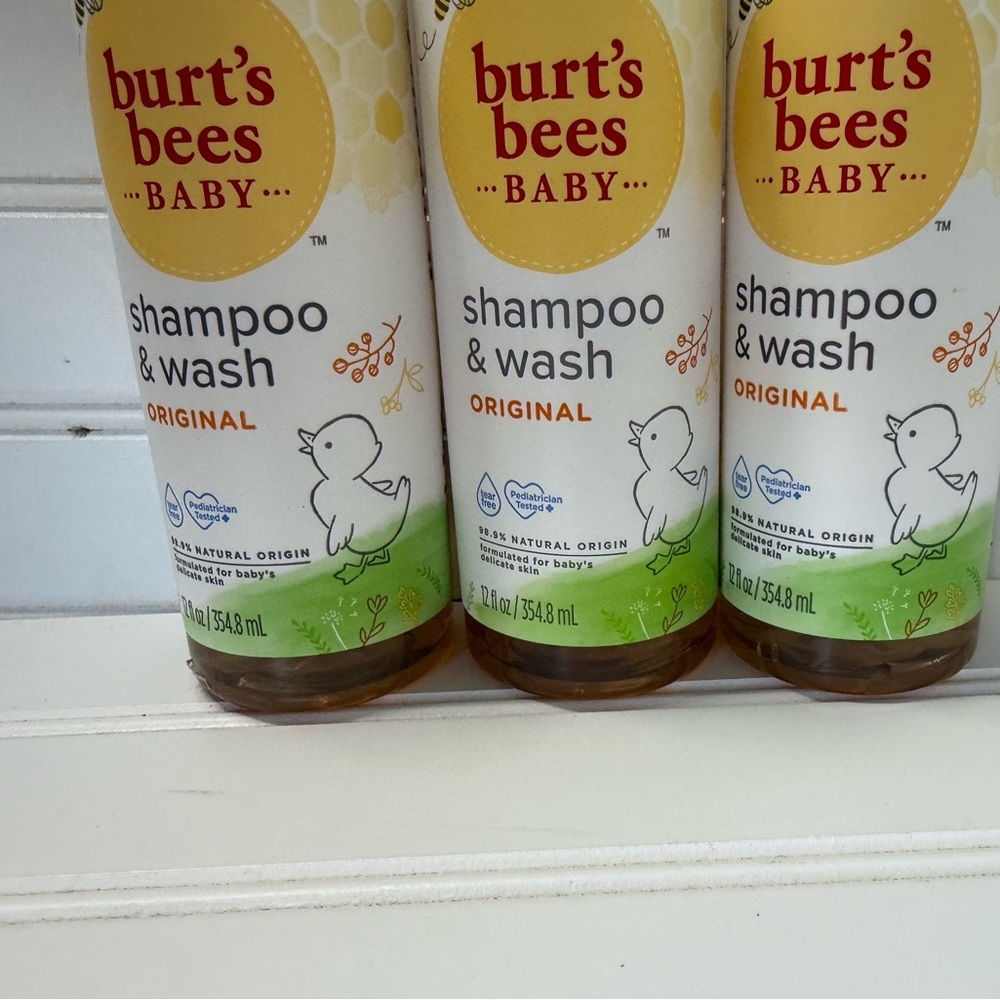 Burt's Bees Baby Shampoo and Wash Original 99% Natural 12 oz. Each X3 NEW 1572 - Picture 2 of 2